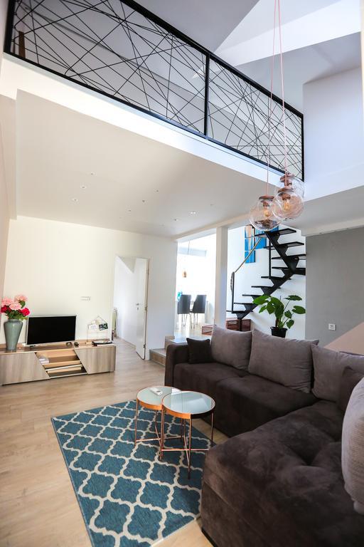 New Lux Apartment โนวีซาด ภายนอก รูปภาพ